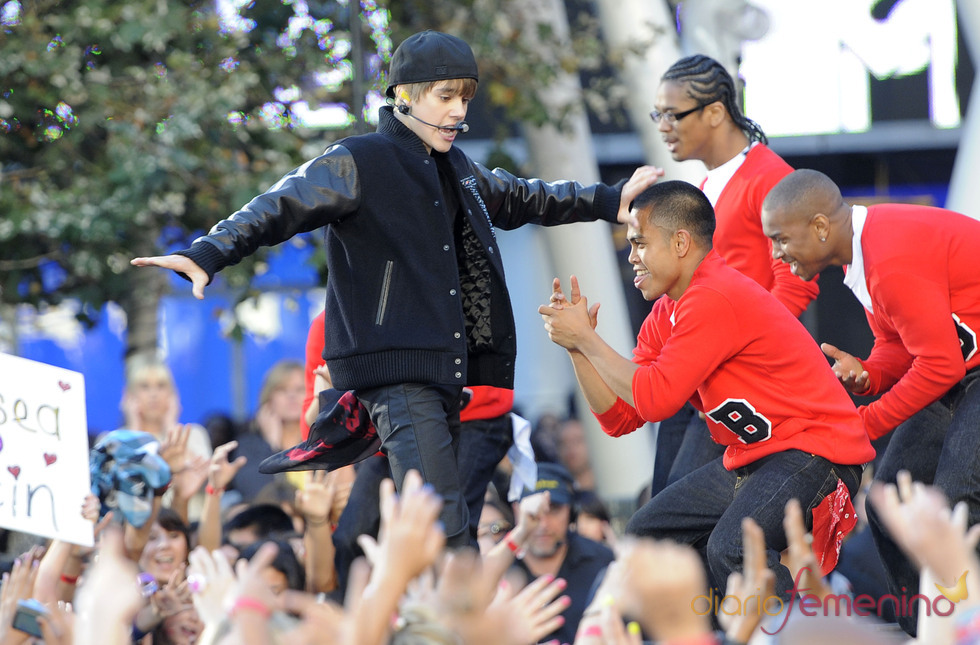 Justin Bieber actúa en los MTV Video Music Awards 2010