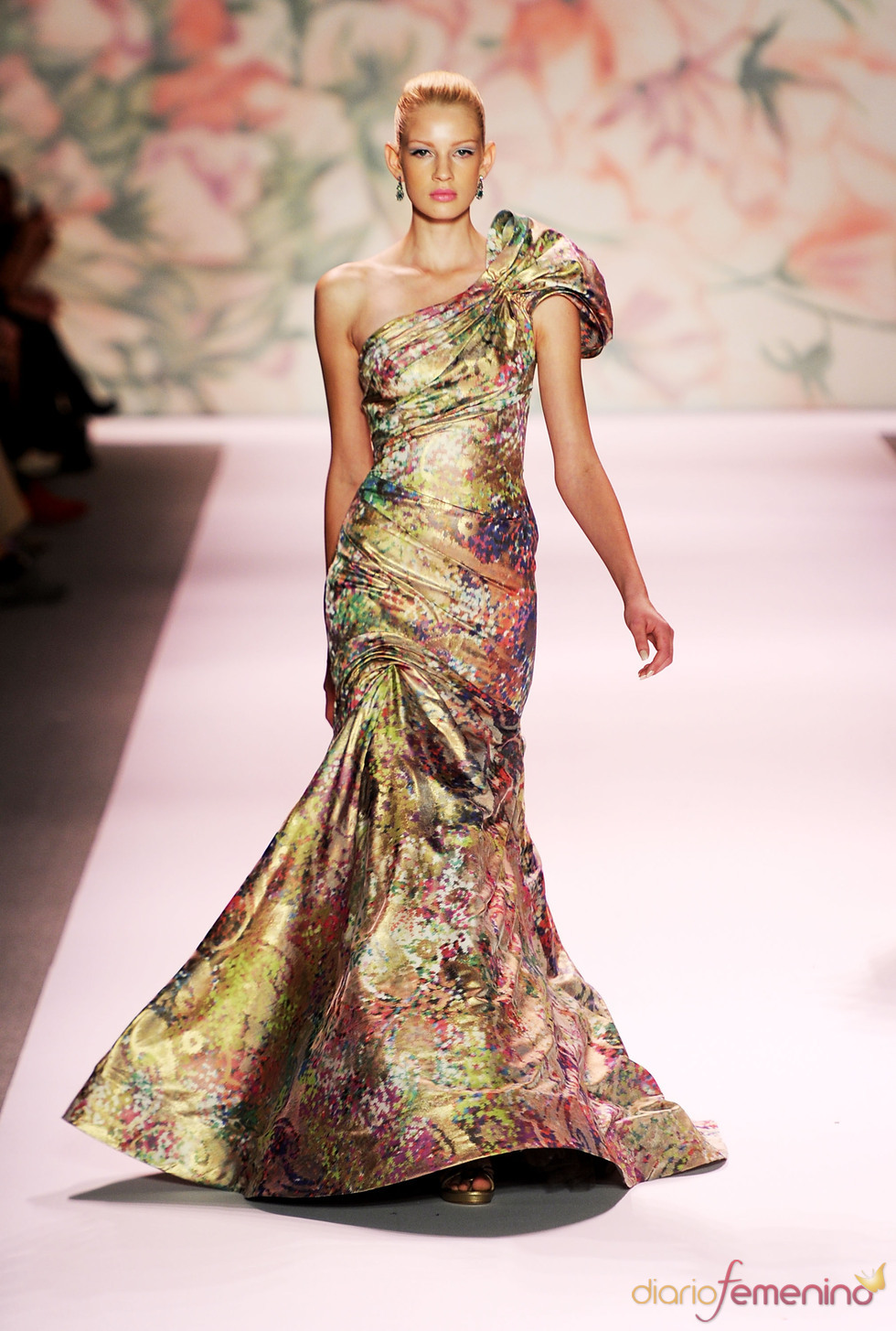 Colección primavera verano 2011 de Monique Lhuillier Colección primavera verano 2011 de Monique Lhuillier