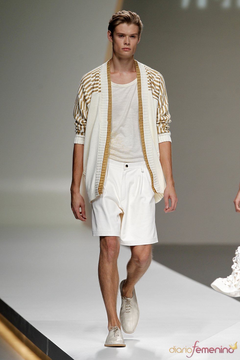 Cati Serra viste al hombre para la primavera-verano 2011 Cati Serra viste al hombre para la primavera-verano 2011