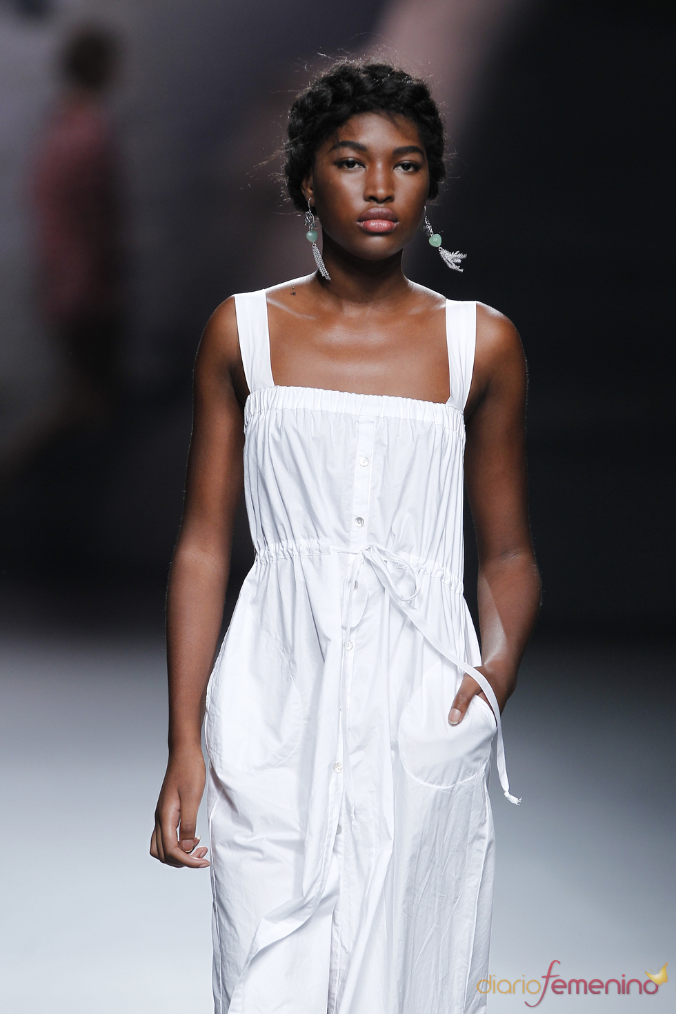 Mono blanco de TCN en la Madrid Fashion Week