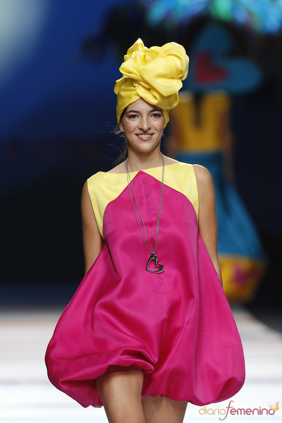 Vestido globo de Ágatha Ruiz de la Prada para la primavera 2011