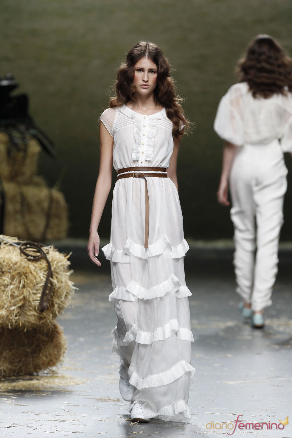 Alma Aguilar presenta una colección primavera-verano 2011 