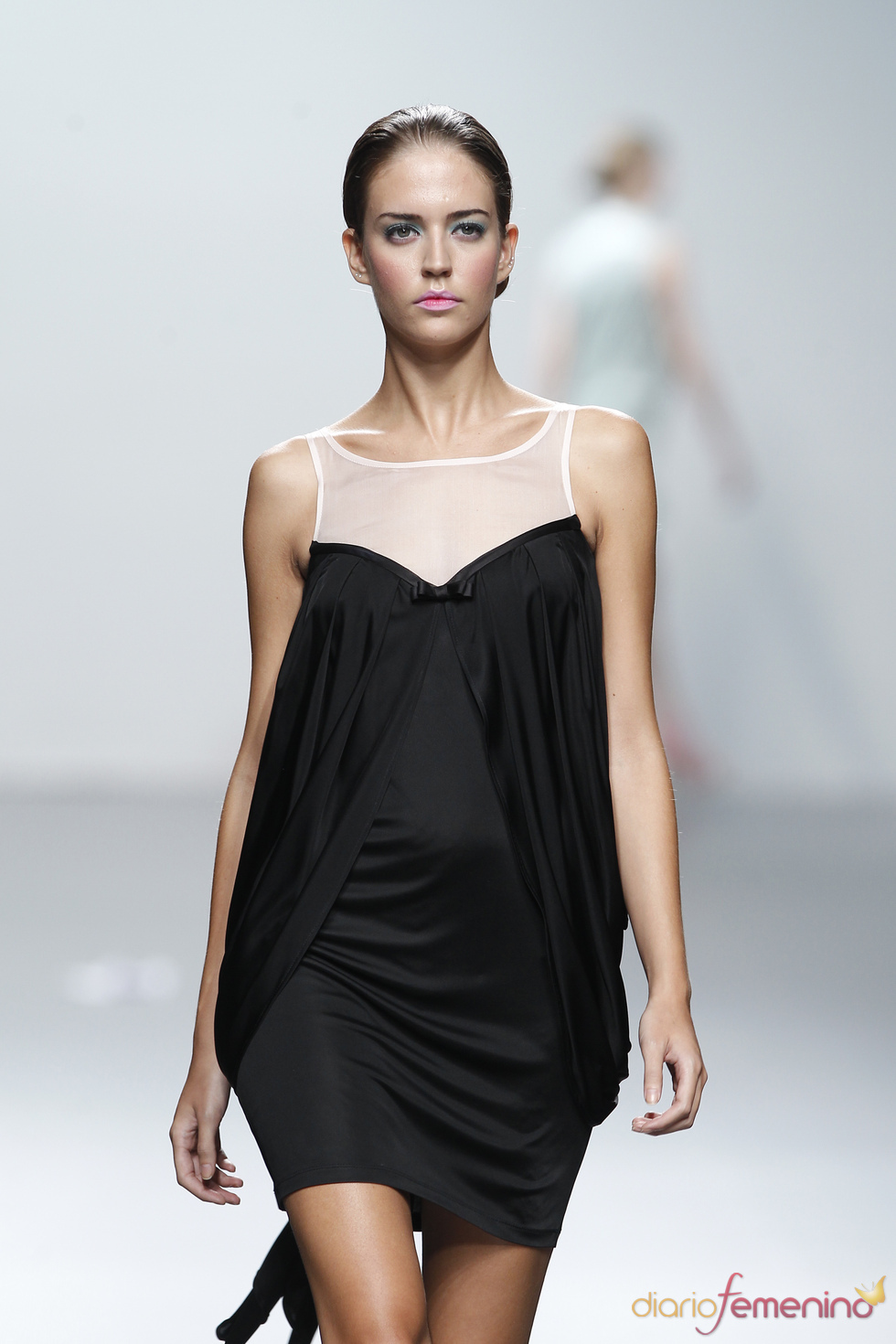 El negro también se adueña de la colección de Miriam Ocariz para Cibeles 2011