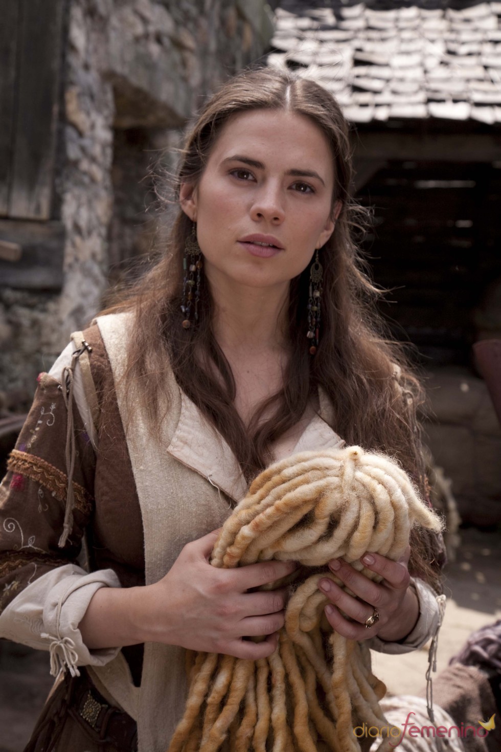 Hayley Atwell es Aliena en 'Los pilares de la Tierra'