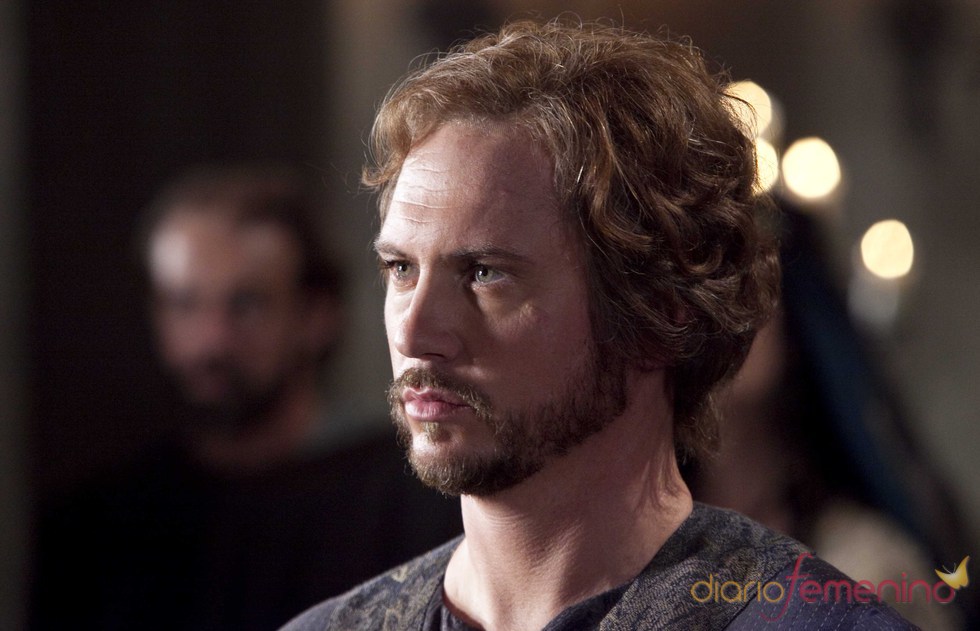 Matt Devere es Robert de Gloucester en 'Los pilares de la Tierra'