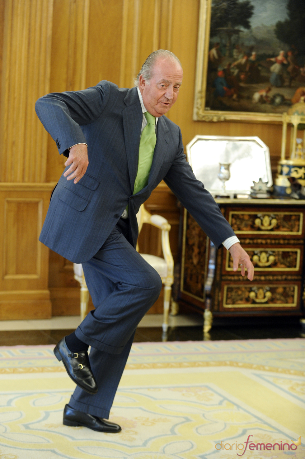 Tropiezo de Don Juan Carlos en la Zarzuela