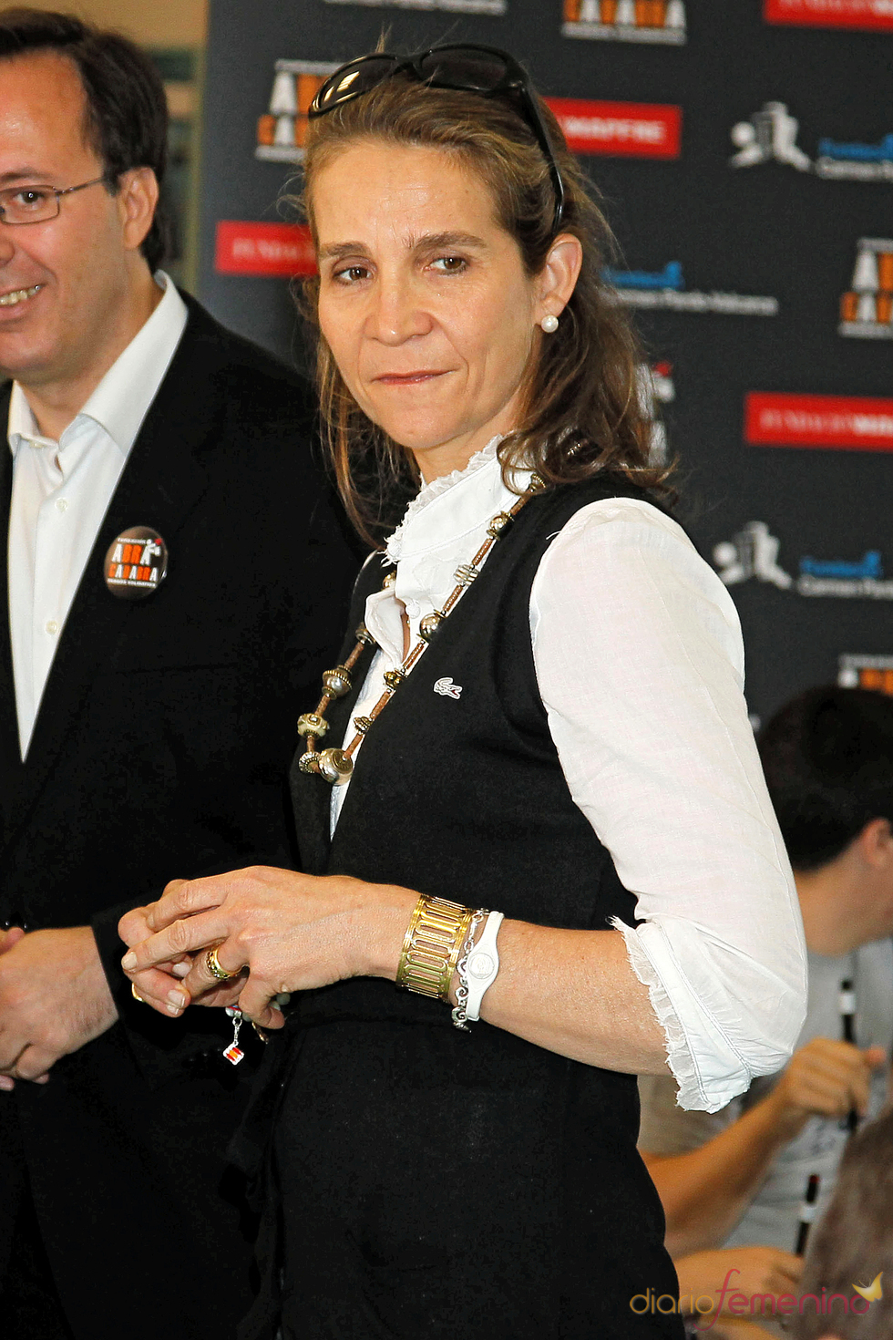 La infanta Elena también se apunta a la Power Balance