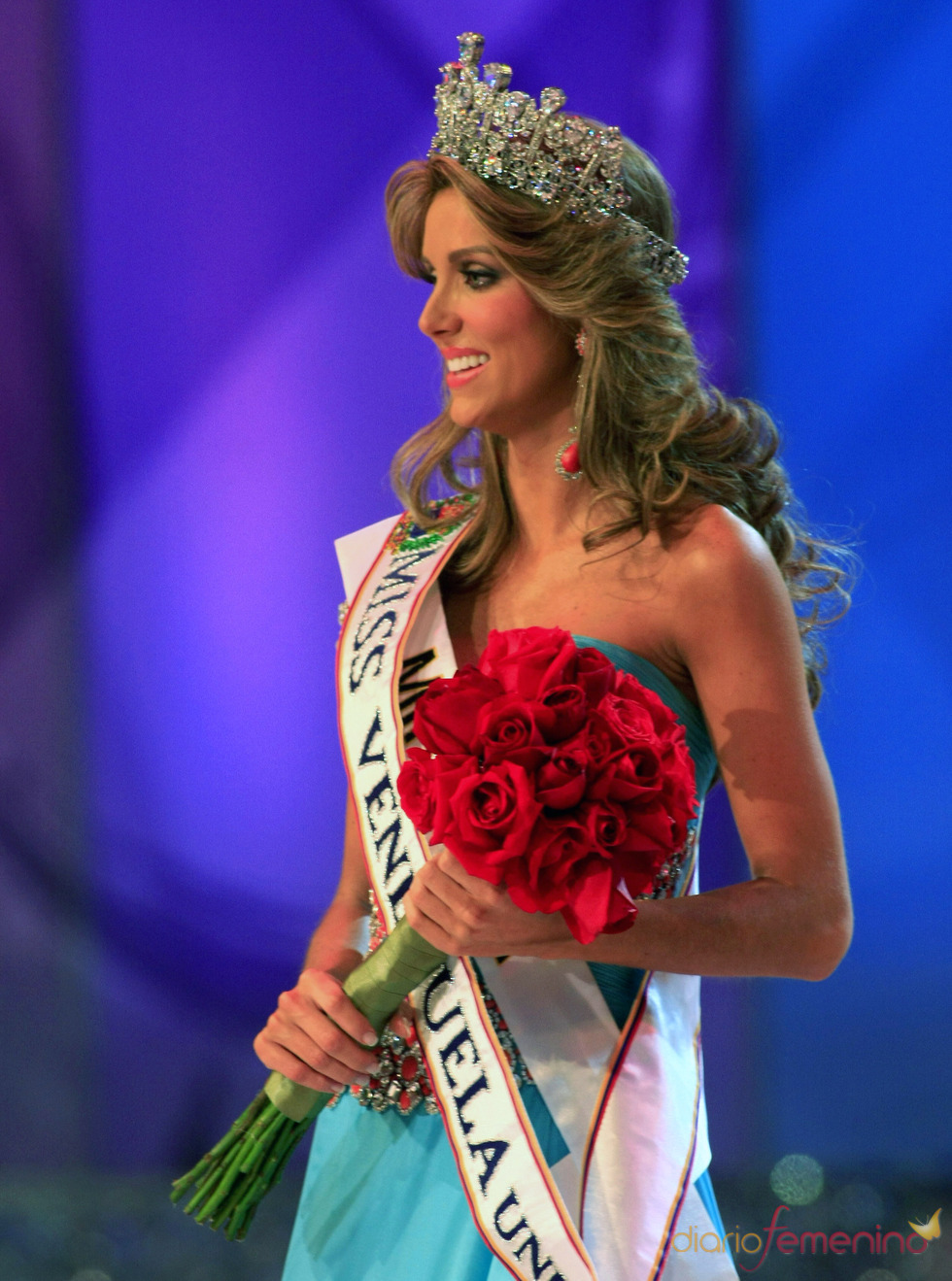 Vanessa Goncalves coronada Miss Venezuela 2010