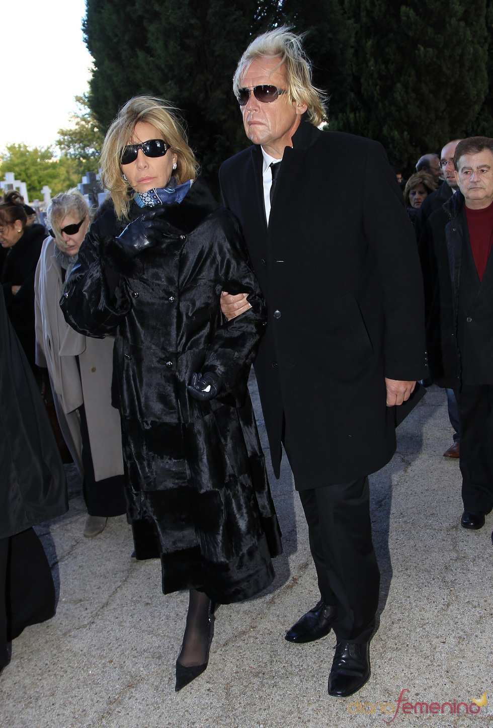 Norma Duval y Matthias Kühn en el entierro de Carla Duval Norma Duval y Matthias Kühn en el entierro de Carla Duval