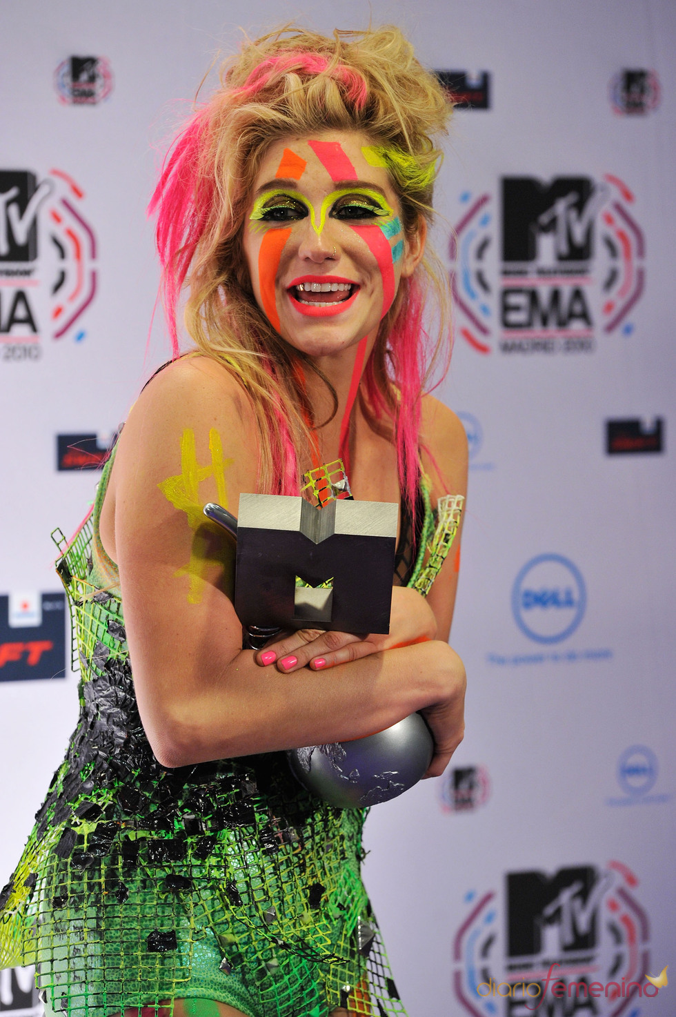 Kesha, una triunfadora en los MTV EMA 2010