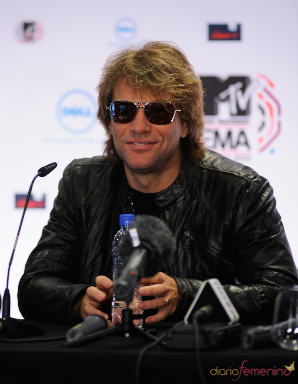 Jon Bon Jovi demuestra su simpatía en los premios MTV