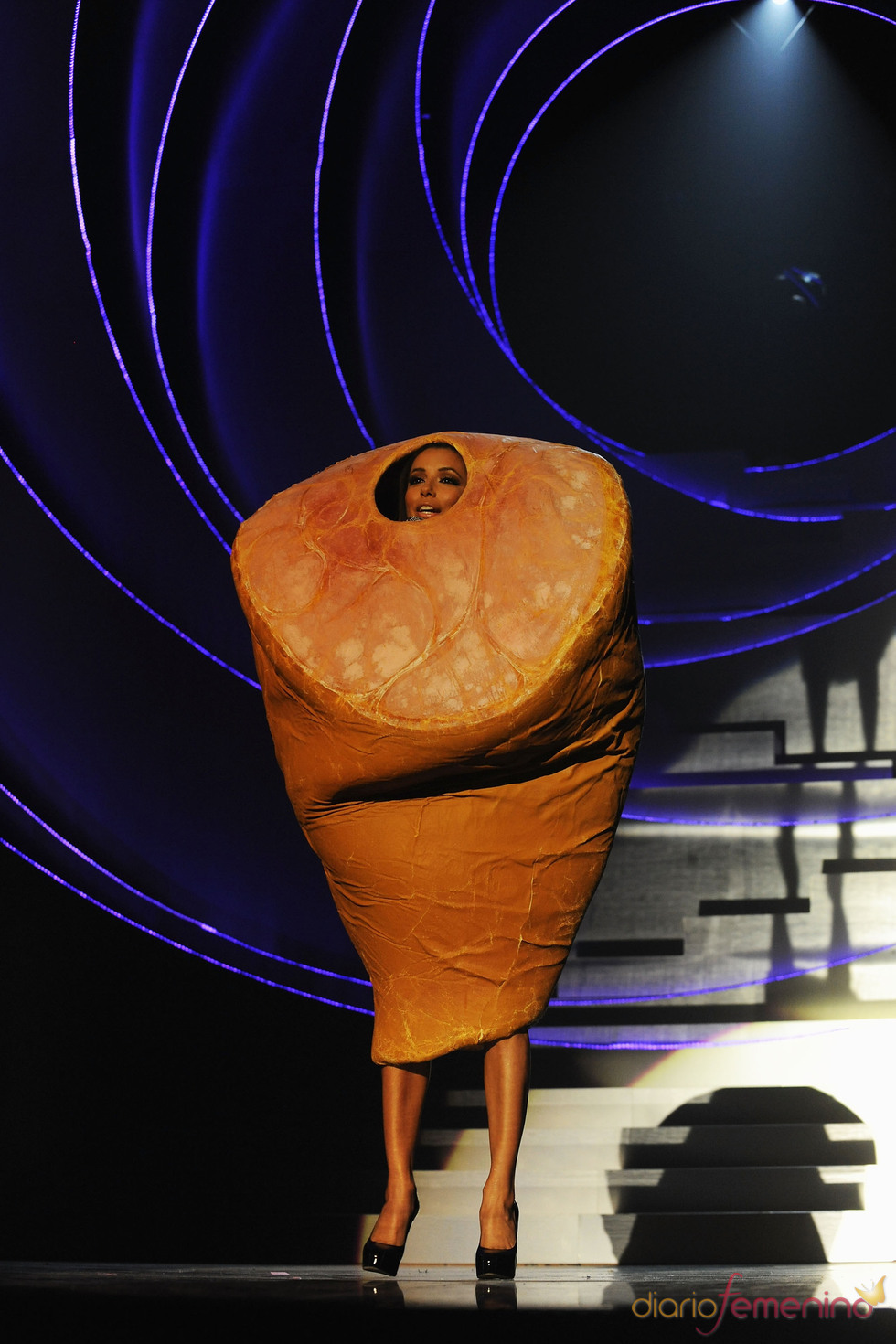 Eva Longoria se disfraza de jamón ibérico en los MTV EMA
