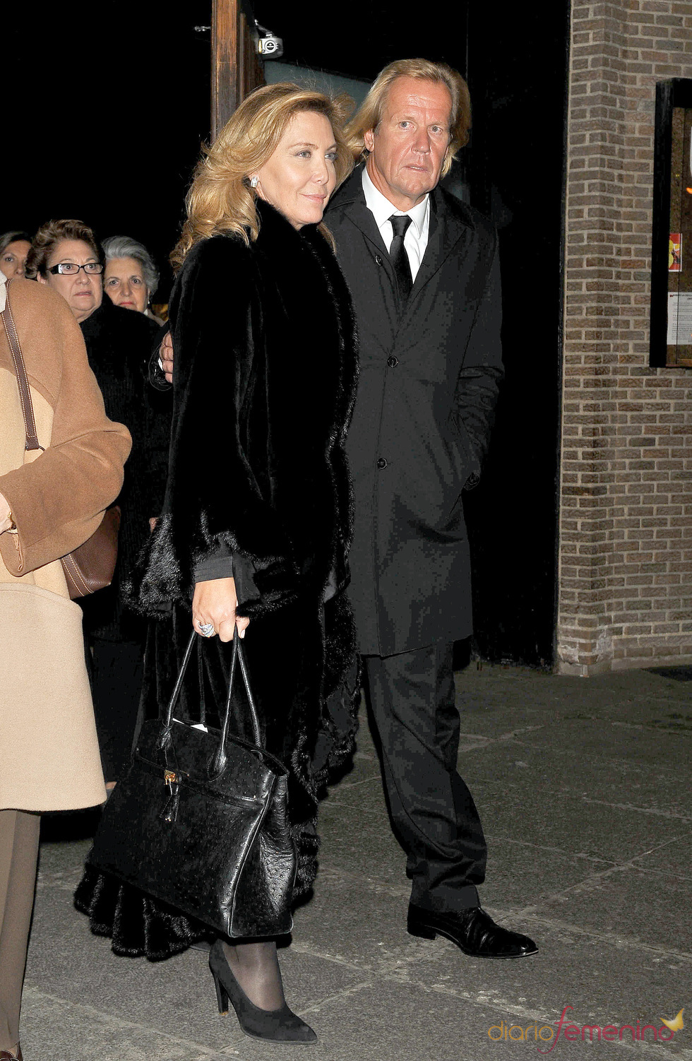 Norma Duval y Matthias Kühn en en la misa funeral de Carla Duval