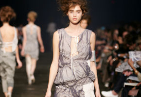 La primavera-verano 2010, según Marithé François Girbaud