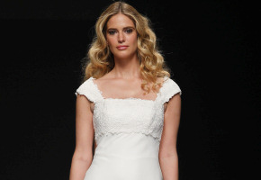 Javier Larrainzar en Cibeles Madrid Novias 2010