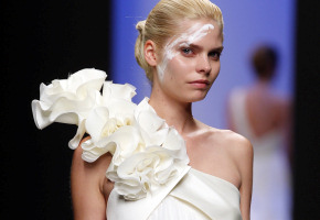 Devota&Lomba: sofisticación en Cibeles Novias 2010