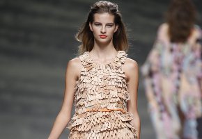 Martin Lamothe apuesta por el cuero perforado en la pasarela Cibeles