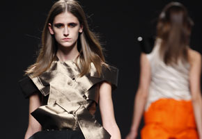 Amaya Arzuaga - Pasarela Cibeles 2010