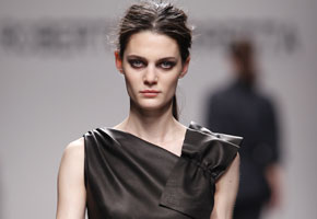 Roberto Torretta: Pasarela Cibeles 2010