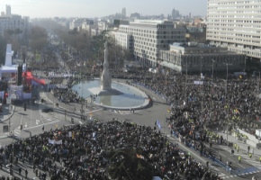 Manifestación católica en la plaza de Colón