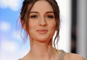 Los vestidos y joyas de las actrices que más deslumbraron en los Goya 2011