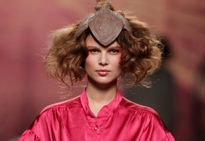 Desfile de Alma Aguilar en Cibeles 2011