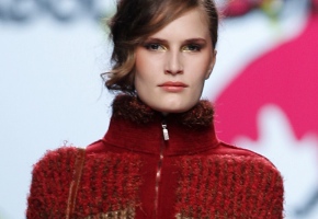 Desfile de Adolfo Domínguez en la pasarela Cibeles 2011