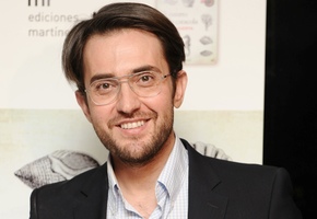 Marta Fernández, Carme Chaparro y Ana Rosa Quintana arropan a Máxim Huerta en la presentación de su libro