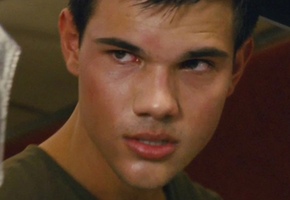 Imágenes de acción de Taylor Lautner en 'Abduction'