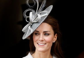 La Familia Real Británica acude a la Procesión de la Orden de la Jarretera