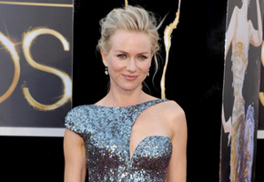 Los escotes de Anne Hathaway, Naomi Watts... en los Oscar 2013