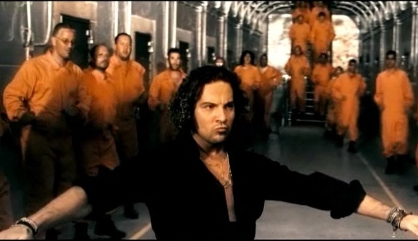 David Bisbal aporta su música al trailer de 'Torrente 4'