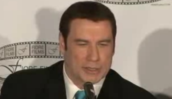 John Travolta presenta con Lindsay Lohan 'Gotti: Three Generations'
