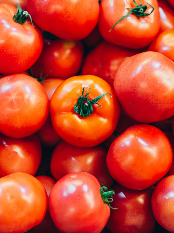 Cómo conservar tomates (enteros y rallados) para que no se estropeen