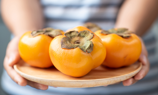 Trucos que te ayudarán a saber si un caqui está maduro