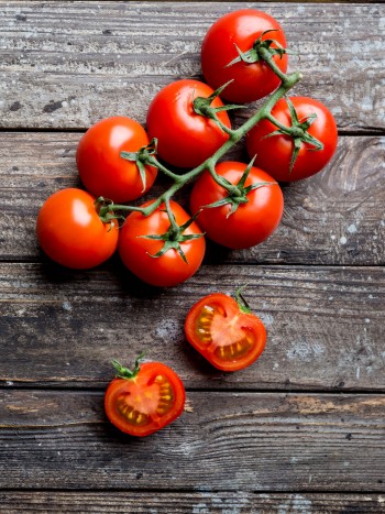 Significado de soñar con tomates: ¿inseguridad o vitalidad?