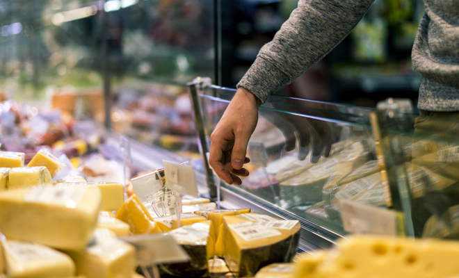 Interpretación de soñar con comprar o con vender queso