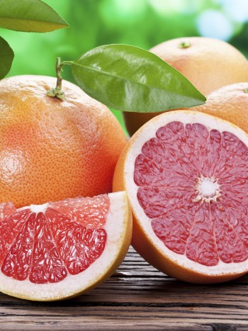 Dieta del pomelo: beneficios de introducir esta fruta en tu alimentación