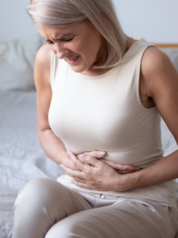 Cómo evitar las náuseas en la menopausia: remedios que debes conocer