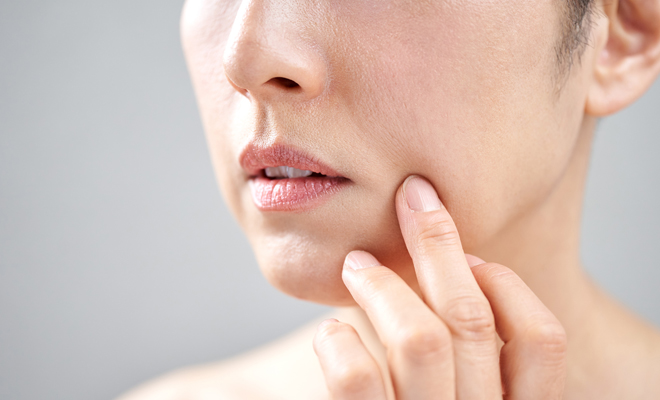 Causas de las manchas en la piel durante la menopausia