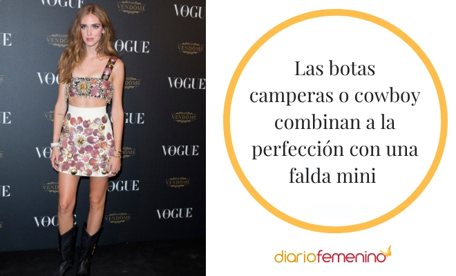 Las botas cowboy son ideales para lucir con una mini falda