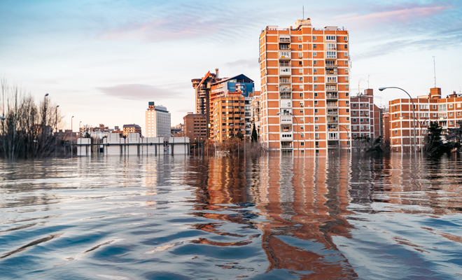 Interpretación de soñar que se inunda una casa ajena
