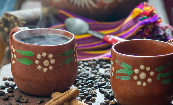 Cómo hacer café de olla para el Día de Muertos