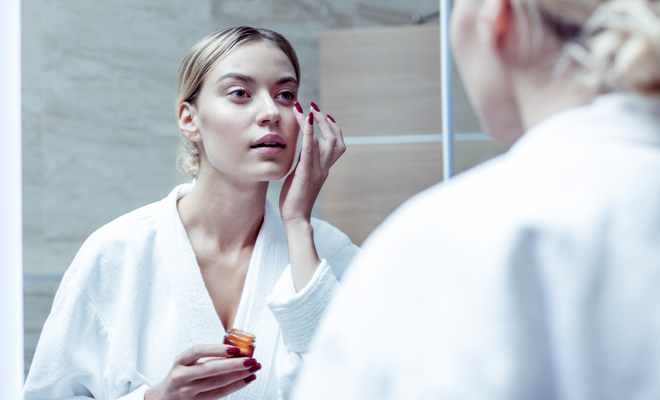 Tips de make up para las bolsas de los ojos