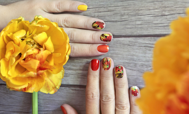Uñas decoradas para el Día de Muertos