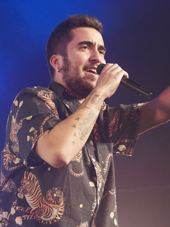 52 frases de canciones de Beret: letras bonitas con gran significado