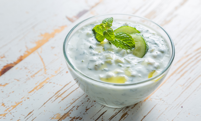 Cómo hacer tzatziki griego para Navidad
