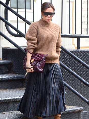 Trucos eficaces para planchar una falda plisada (y que quede impecable)