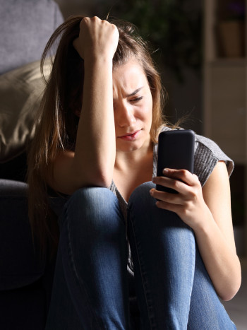 Dejar a tu pareja por WhatsApp: ¿sí o no a decir adiós por mensaje?