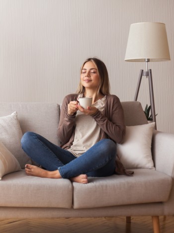 Momentos de soledad: estrategias para aprender a ser feliz estando sola